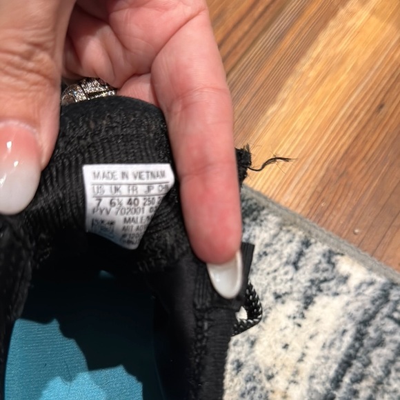 Adidas Black and Blue Sneakers with Mesh Upper and Cushioned Sole - Picture 5 of 5